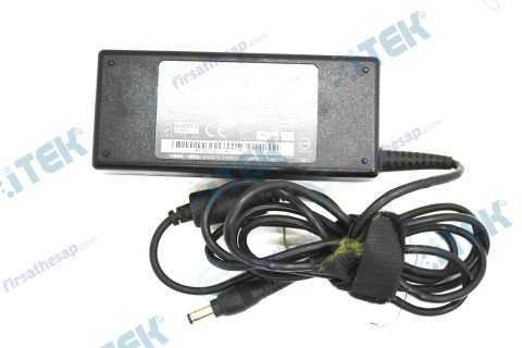 Toshiba Pa-1900-04 ORJINAL Adaptör Şarj Aleti (2.EL)