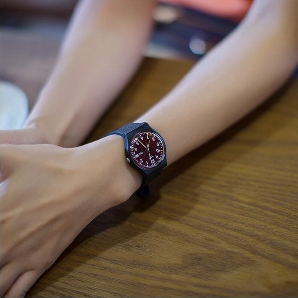 Swatch GB753 Unisex Kol Saati