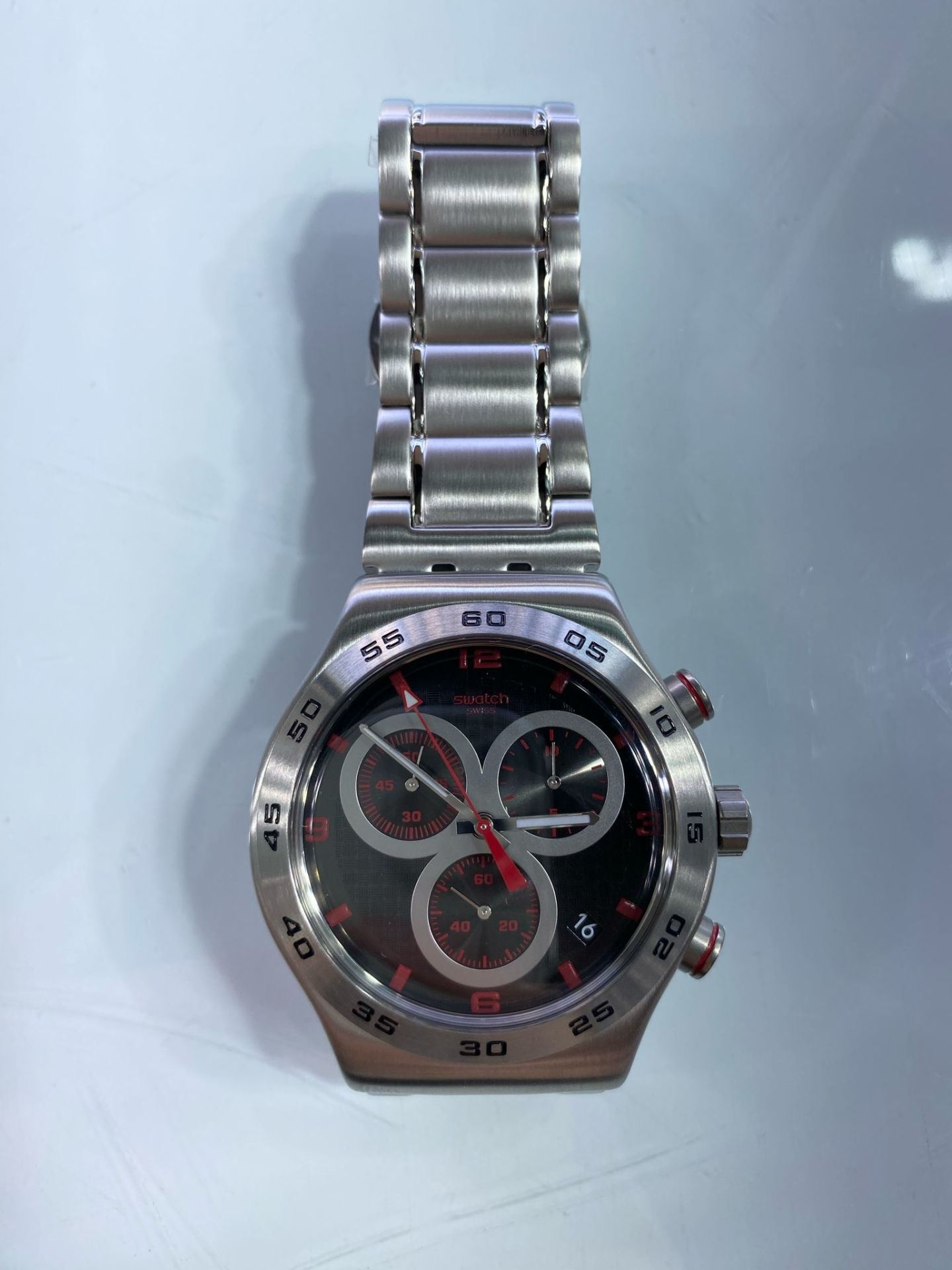 Swatch YVS524 Erkek Kol Saati