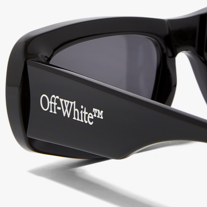off white oeri 065 1007 güneş gözlüğü