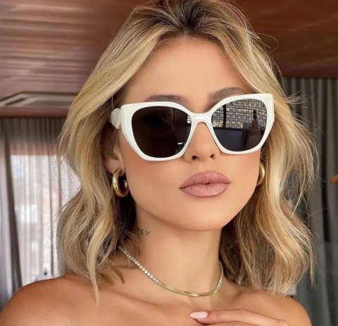 prada spr 19zs 1425s0 güneş gözlüğü