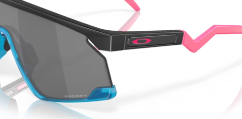 oakley 9280 05 bxtr güneş gözlüğü