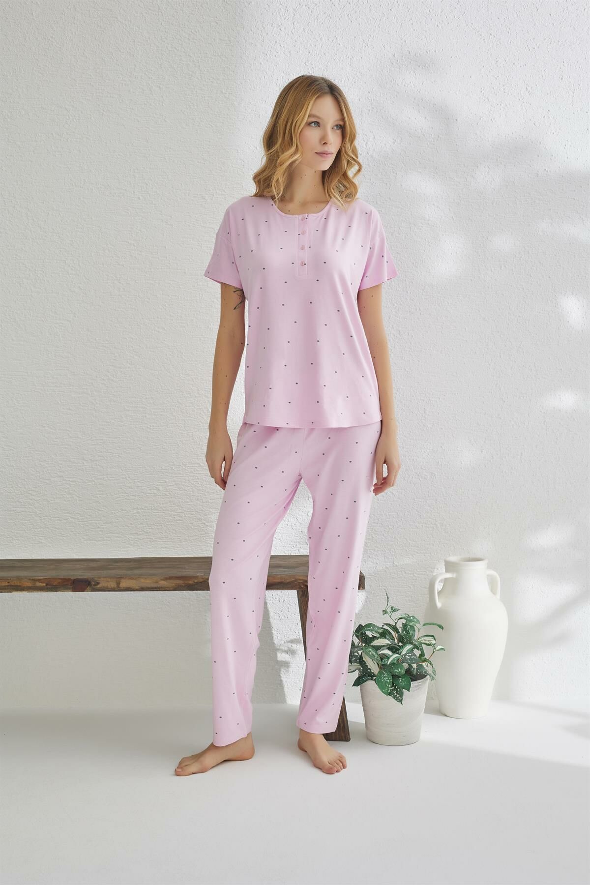 Estiva 23120 Kadın Puantiyeli Yakası Düğmeli Ring Viskon Yazlık Pijama Takımı