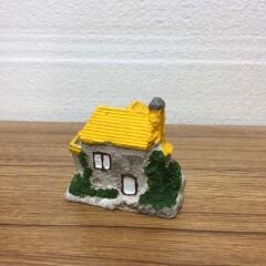 Renkli Evler Serisi- Sarı Büyük Ev