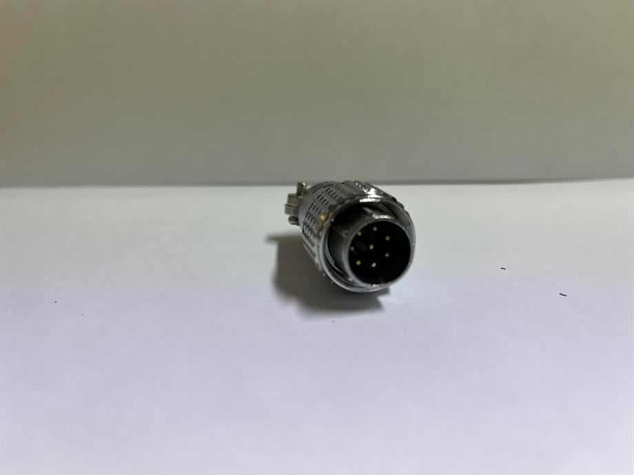 MAOJWEI- P16F-8A IP65 8 Pin Seyyar Erkek Konnektör