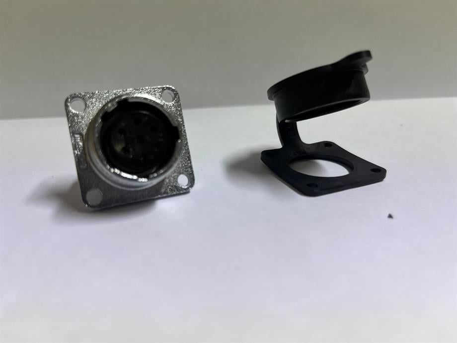 MAOJWEI-P20F-7B IP65 7 Pin Panel Dişi Konnektör