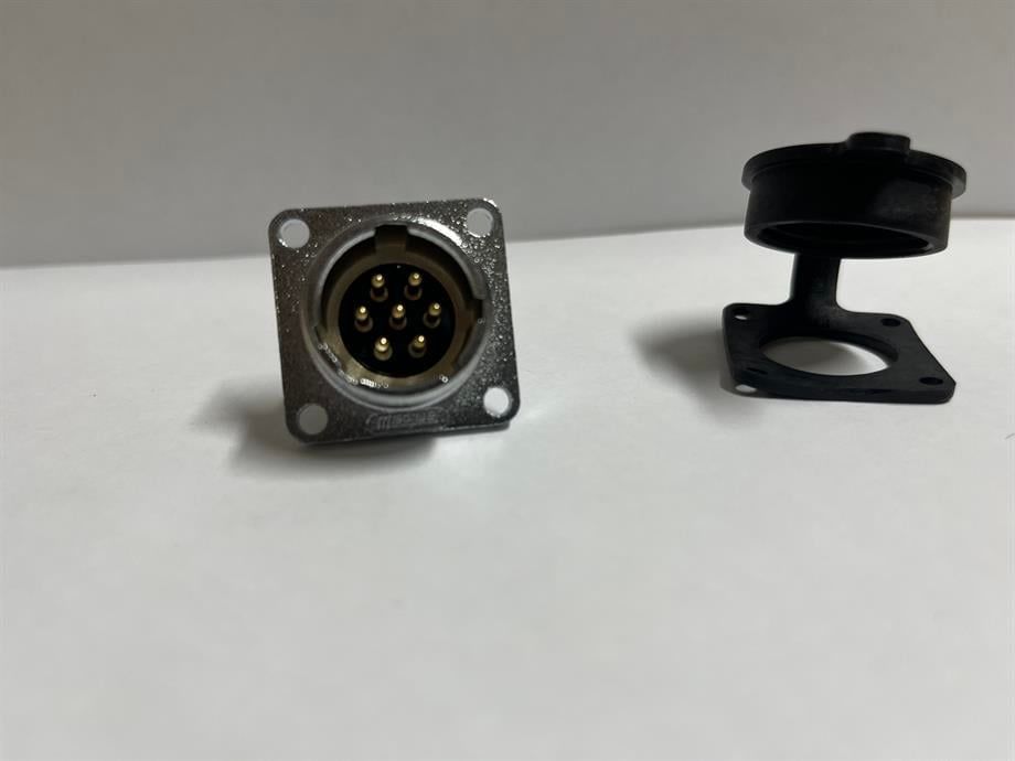 MAOJWEI-P20-7B IP65 7 Pin Panel Erkek Konnekör