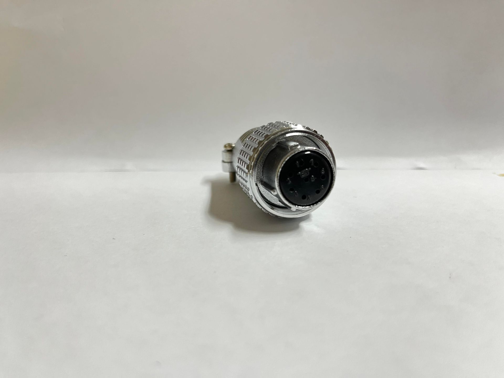 Maojwei - P20-8A IP65 8 Pin Seyyar Dişi Konnektör