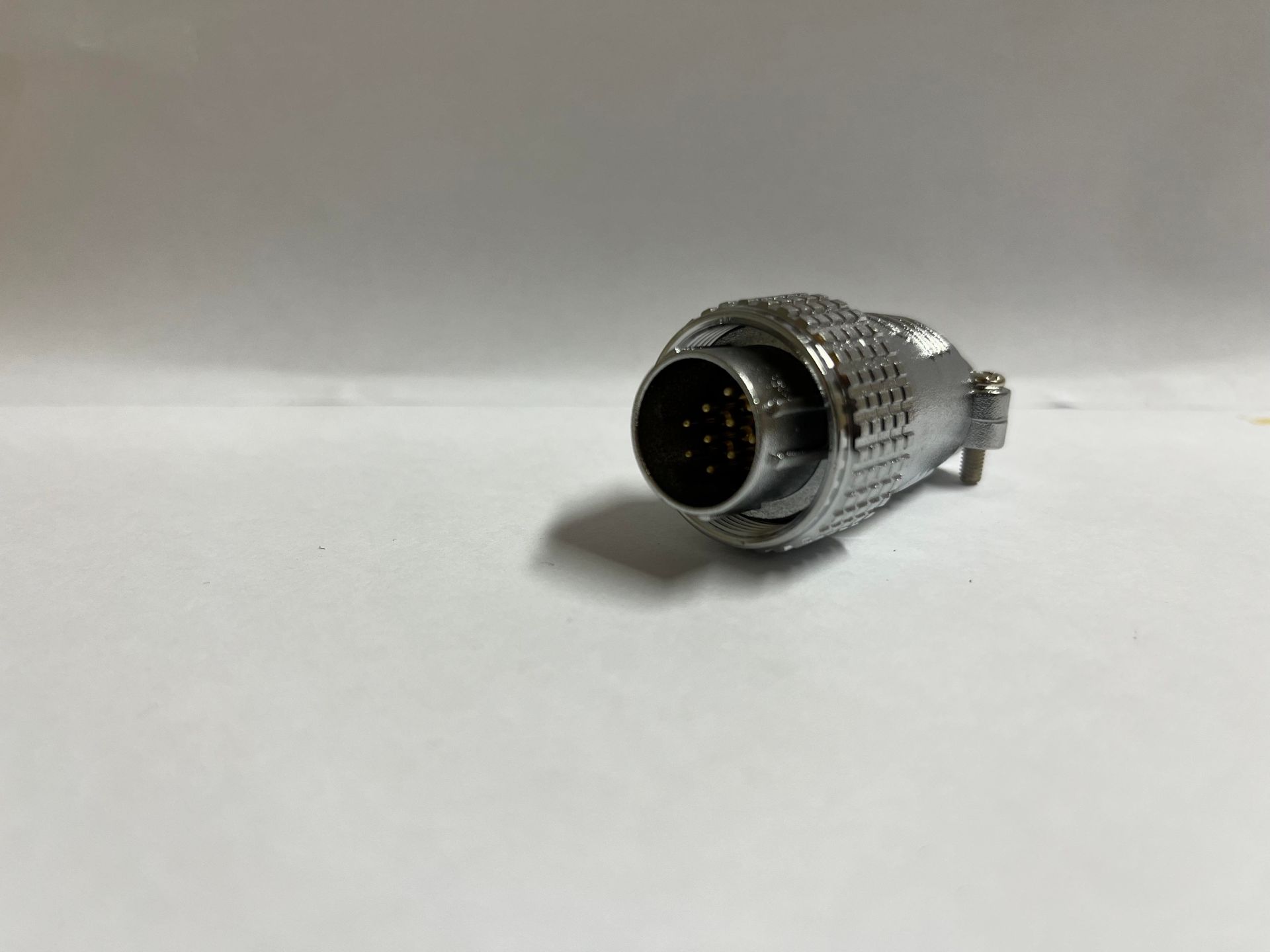 Maojwei - P20F10A IP65 10 Pin Seyyar Erkek Konnektör