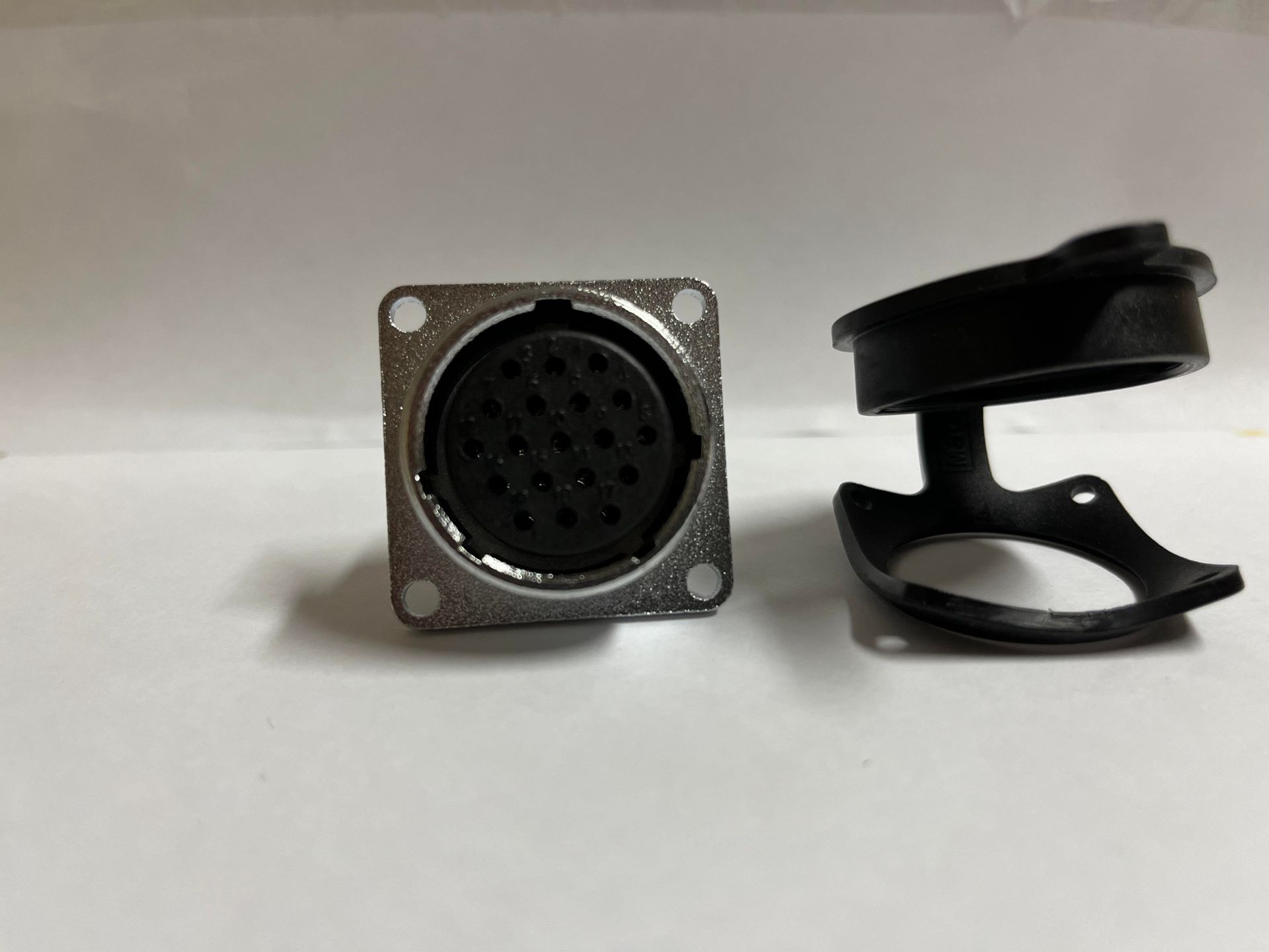 Maojwei - P28F-19B IP65 19 Pin Panel Dişi Konnektör