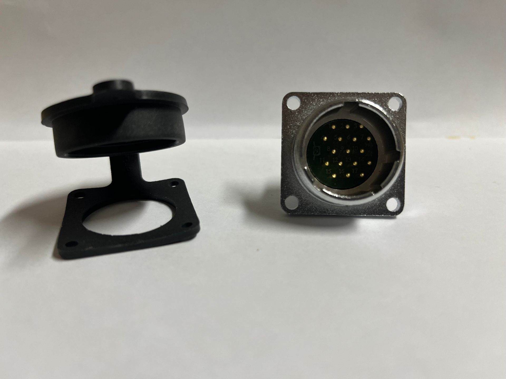 Maojwei - P24-17B IP65 17 Pin Panel Erkek Konnektör