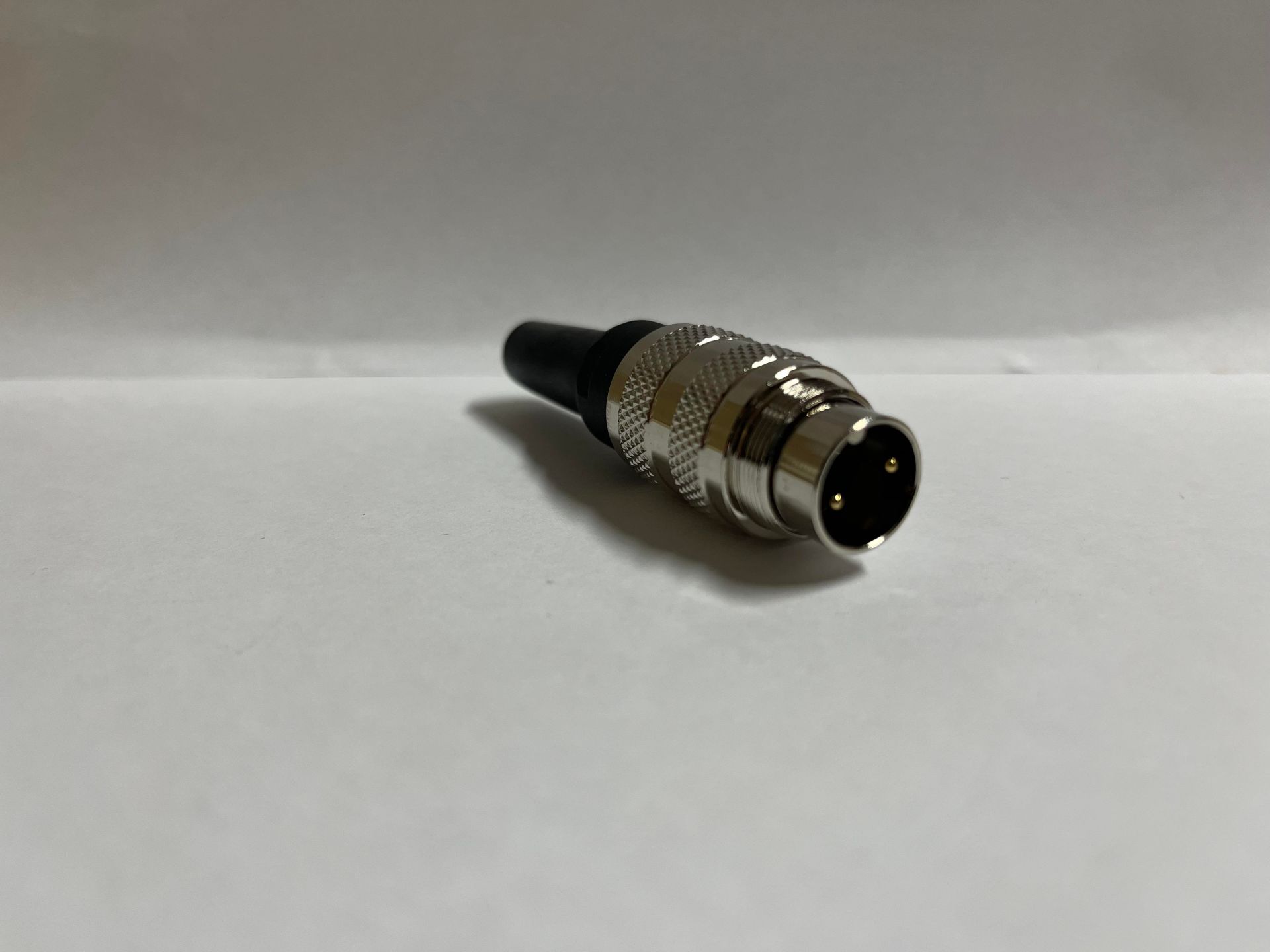 Maojwei - J09F-2A 2 Pin Seyyar Erkek Konnektör