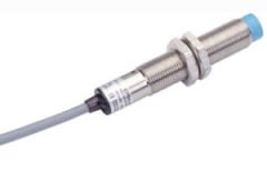 Isıso IMB0.8-T4-E2 Silindirik Tip Endüktif Sensör