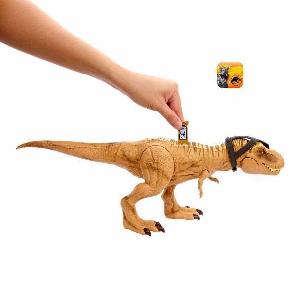 HNT62 Jurassic World Gürleyen Görkemli T-Rex Figürü