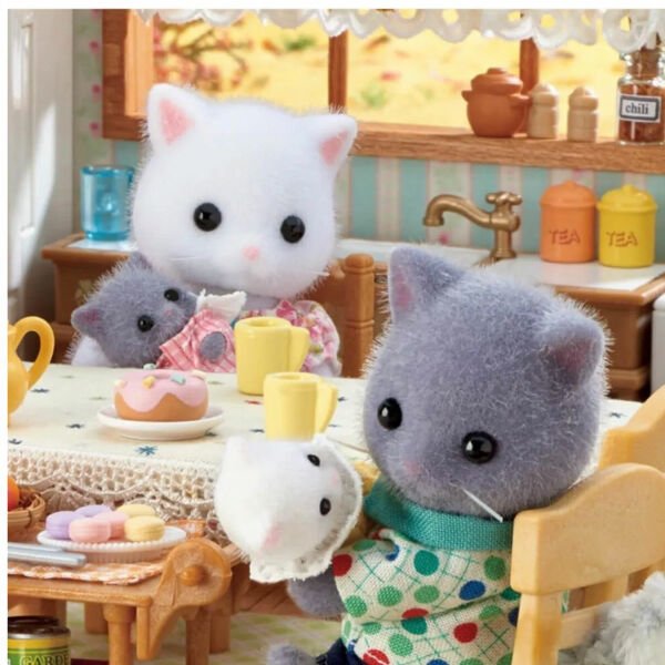 5455 Sylvanian Families İran Kedi Ailesi +3 yaş