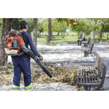 Husqvarna 570BTS Yaprak Üfleme Makinası