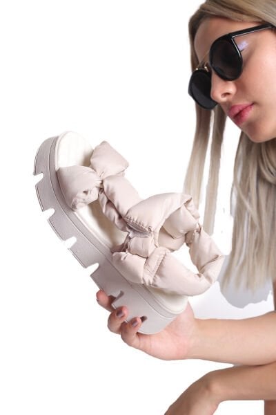 Aceable Anatomik Taban Yapılı Kadın Sandalet