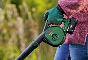 Bosch UniversalLeafBlower 18V-130 Akülü Yaprak Üfleme