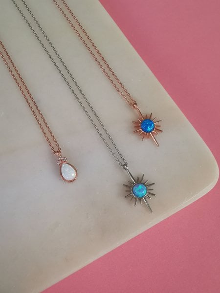 Opal Taşlı Kutup Yıldızı Kolye