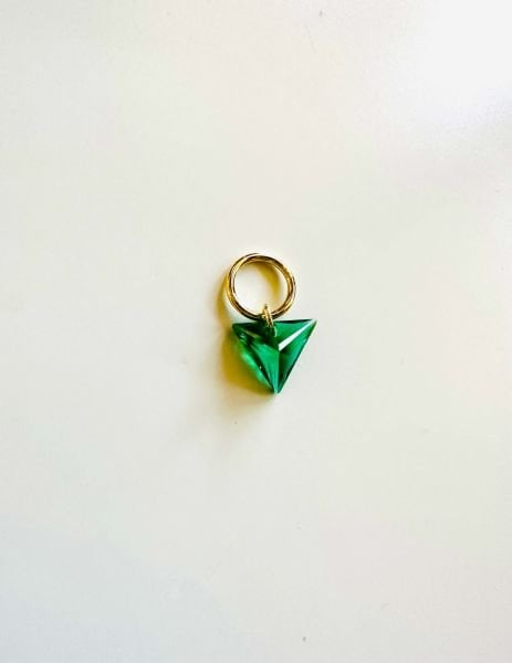 Kristal Yeşil Üçgen Küpe Charm - TEK