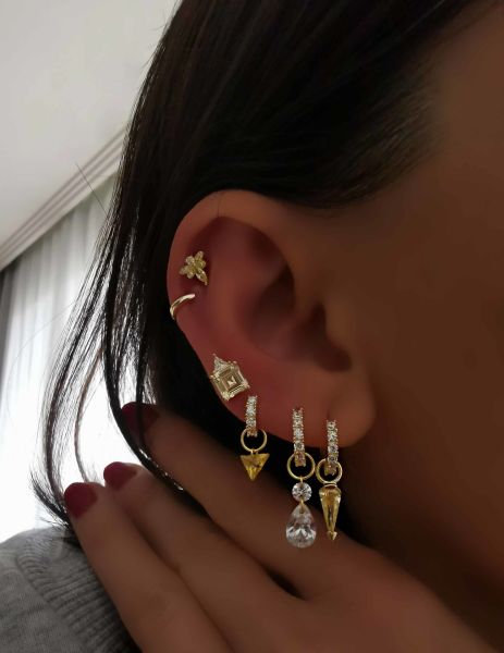Marla Beyaz Taşlı Küpe Charm