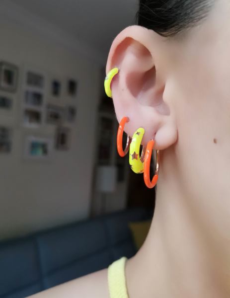 Neon Mineli Halka Küpe 2,5 cm TEK