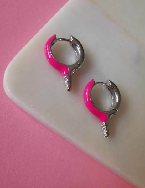 Neon Pembe Mineli Kısa Kurşun Küpe-İthal TEK