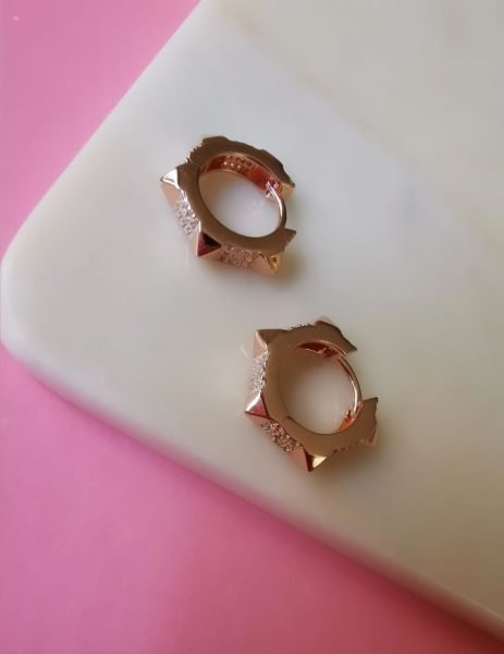 Kalın Piramid Küpe 1,5 cm -İthal TEK