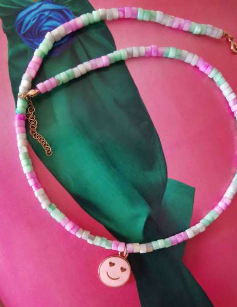 Pastel Sedef Taşlı Smile Kolye