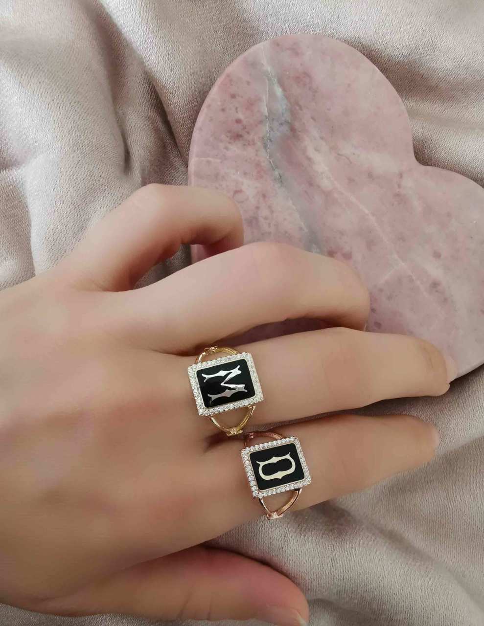 Mineli M Harf Ayarlanabilir Gold Yüzük