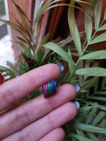 Üç Sıralı Renkli Taşlı Halka Küpe 1,3 cm-İthal TEK