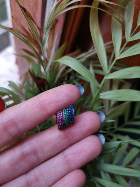 Üç Sıralı Renkli Taşlı Halka Küpe 1,3 cm-İthal TEK