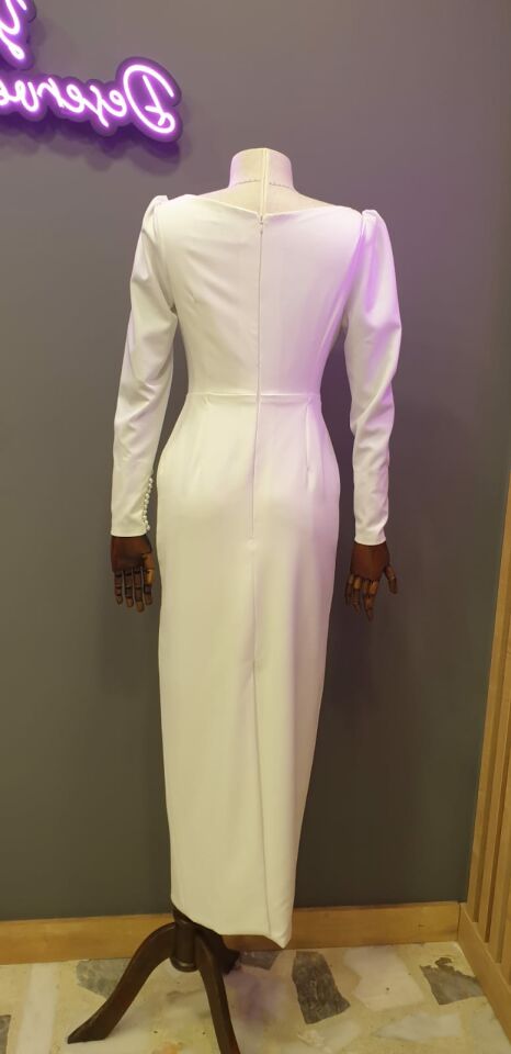 Özel Tasarım Beyaz Uzun Elbise