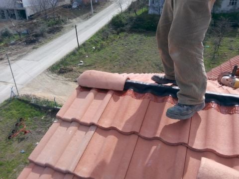 UZMAN BETON KİREMİT  ( KIRMIZI YÜZEY KAPLAMALI)