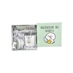 Karma Tasarımlı Kupa, Mum ve Anahtarlık Hediye Seti