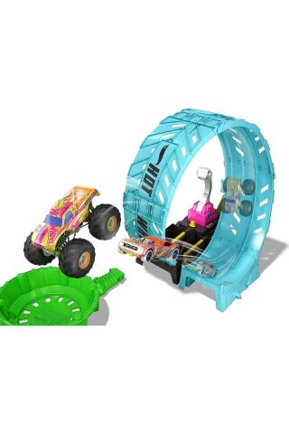 Hbn02 Hot Wheels Monster Trucks Karanlıkta Parlayan Çemberde Yarış Seti