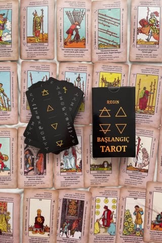 Regin Başlangıç Tarot Destesi