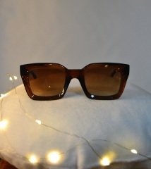 Kahverengi Kalın Çerçeveli Güneş Gözlük