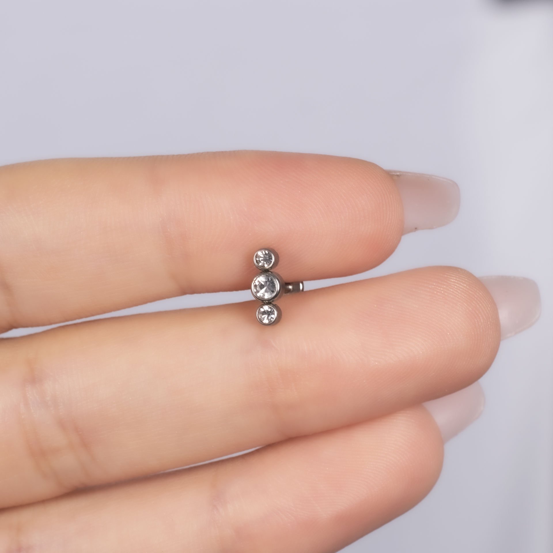 Nur Silver Taşlı Çelik Tragus Küpe - NUR-KE03353