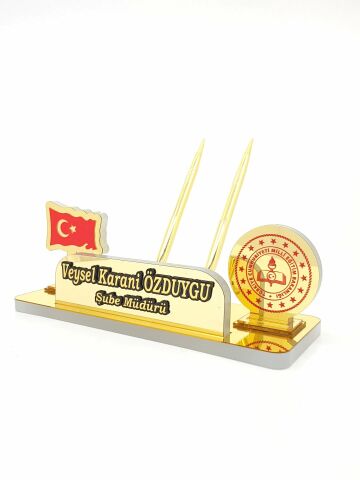 Milli Eğitim Bakanlığı ve Türk Bayrağı Logolu Masa İsimliği