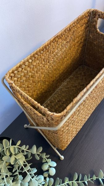 Bahçem Ferforje Ayaklı Bambu Gazetelik Dergilik Düzenleyici Sepet