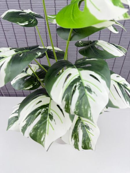 Bahçem Yapay Yapraklı Çiçek Monstera Yeşil Beyaz Deve Tabanı Salon Çiçeği 65cm 18 Yaprak
