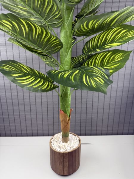 Bahçem Yapay Yapraklı Dua Çiçeği Tropik Sarı Şeritli Salon Bitkisi Ahşap Saksılı 21 Yapraklı 140 cm