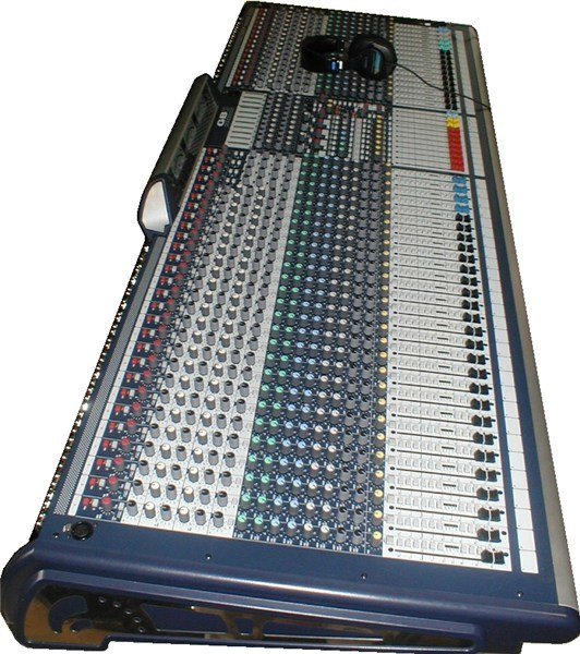 Soundcraft GB8 40ch Deck Mikser