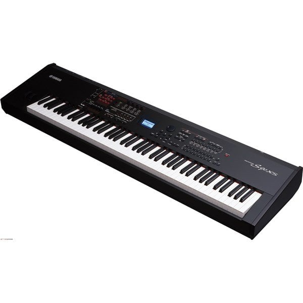 Yamaha S90XS Synthesizer