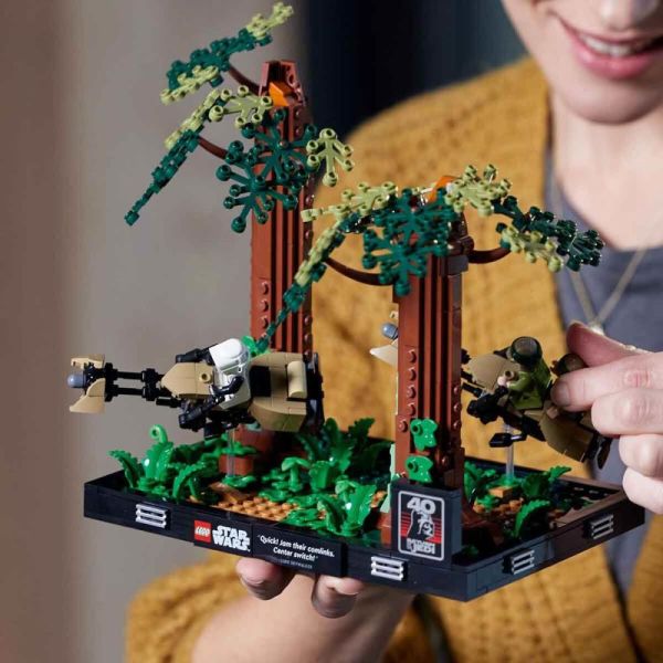 LEGO Star Wars Endor Hız Motoru Takibi Dioraması 75353