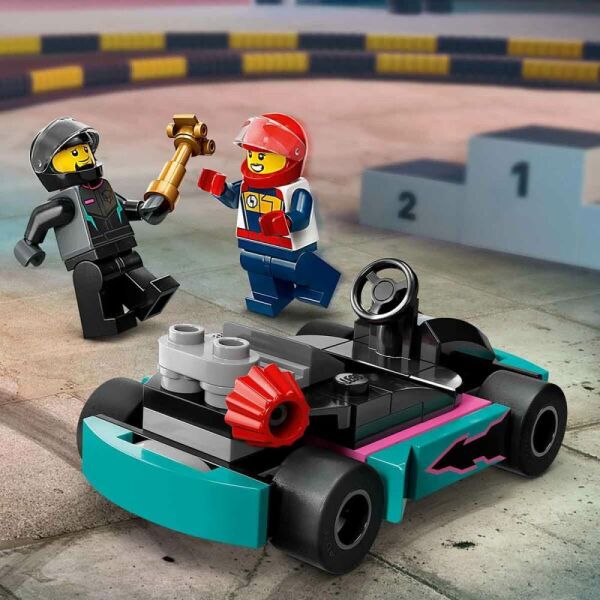 LEGO City Go-Kartlar ve Yarış Sürücüleri 60400