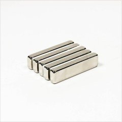 40x10x5 mm N52 Rectangular Neodymium Magnet