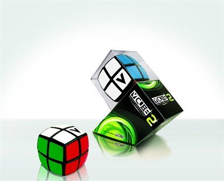 V Cube 2, Beyaz Yastık Küp