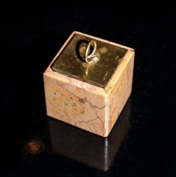 İtalyan Mermer ve Pirinç Kültablası